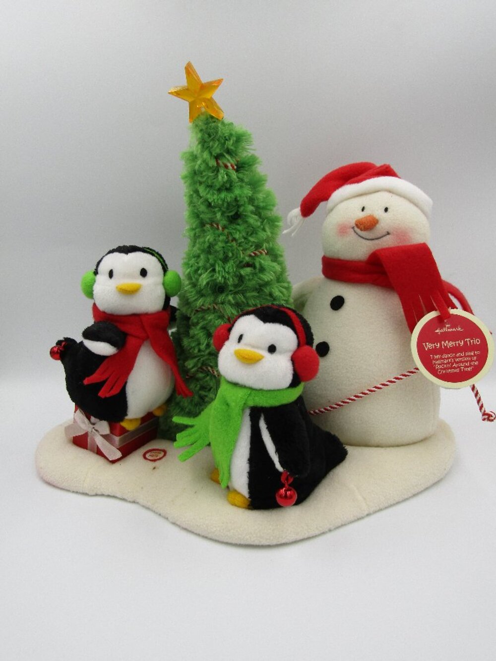 Hallmark Jingle Pals Very Merry Trio 2006 Animated Singing Snowman and Penguins